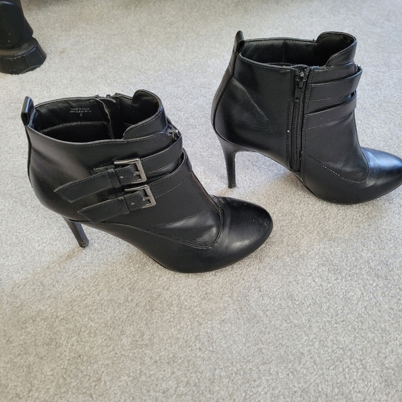 Leather boots - Picture 2 of 3